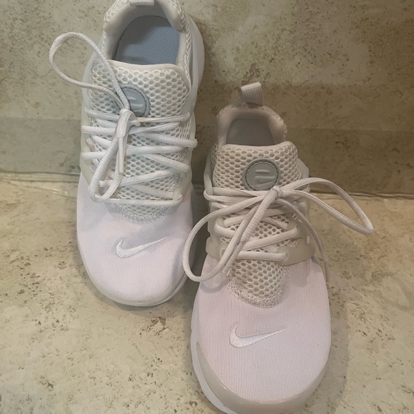 White Prestos (Youth) size 1 - Picture 4 of 6